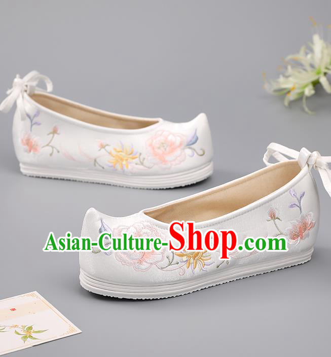 China White Embroidered Peony Shoes Princess Shoes Ming Dynasty Shoes Traditional Hanfu Shoes Cloth Shoes