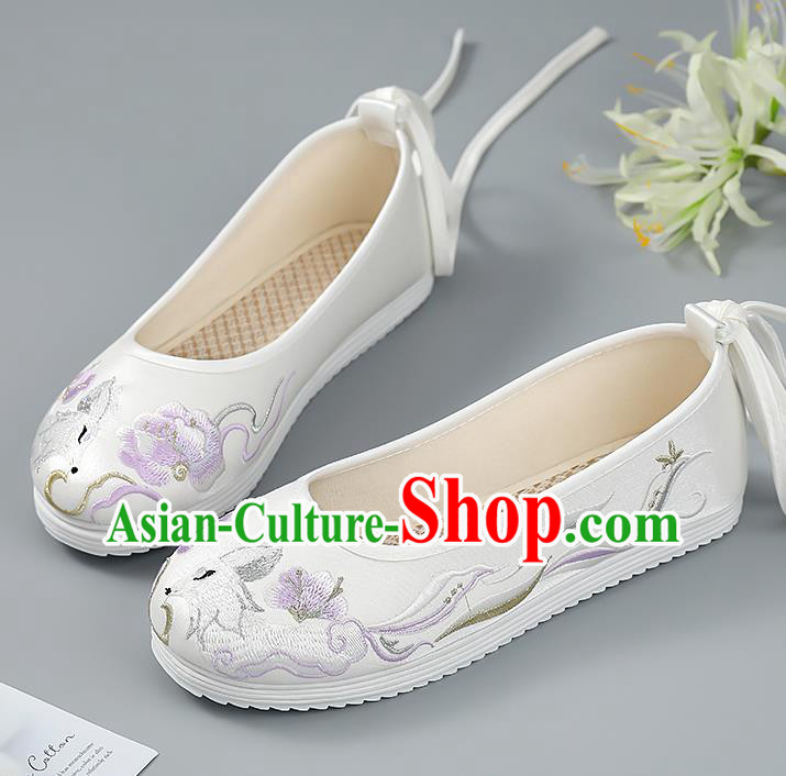 China Ancient White Shoes Princess Shoes Traditional Hanfu Shoes Handmade Cloth Shoes Embroidered Shoes