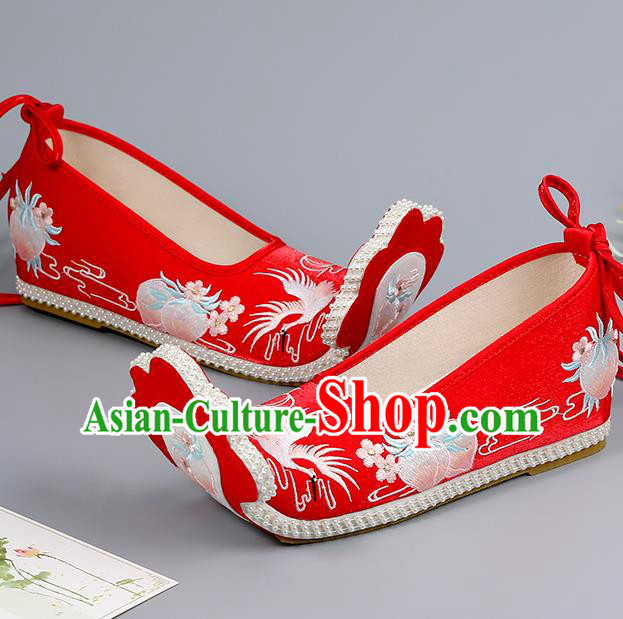China Ancient Bride Shoes Red Embroidered Shoes Traditional Hanfu Shoes Princess Shoes Ming Dynasty Wedding Shoes