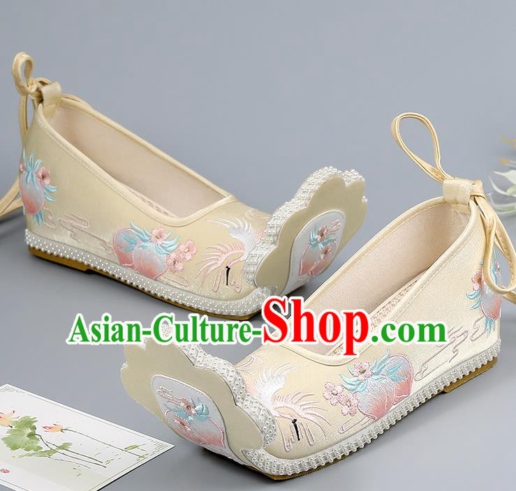 China Traditional Hanfu Shoes Ancient Princess Shoes Ming Dynasty Shoes Light Yellow Embroidered Shoes