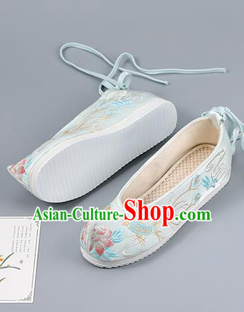 Traditional China National Shoes Handmade Hanfu Shoes Light Blue Cloth Shoes Embroidered Shoes Bride Shoes
