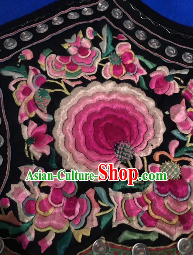 China Embroidered Blue Flax Qipao Costume Tang Suit Sleeveless Dress Yunnan Women Clothing