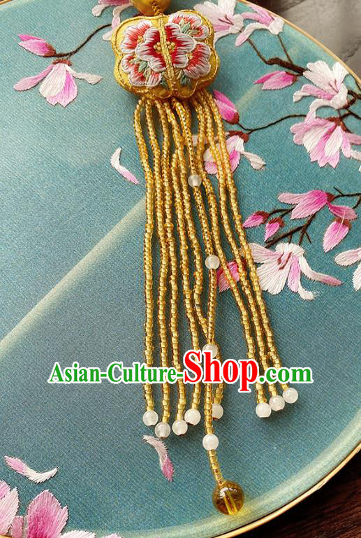 China Classical Cheongsam Yellow Beads Tassel Breastpin Accessories Traditional Embroidered Brooch