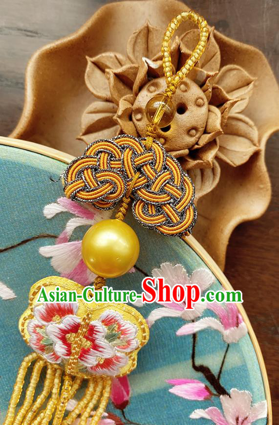 China Classical Cheongsam Yellow Beads Tassel Breastpin Accessories Traditional Embroidered Brooch