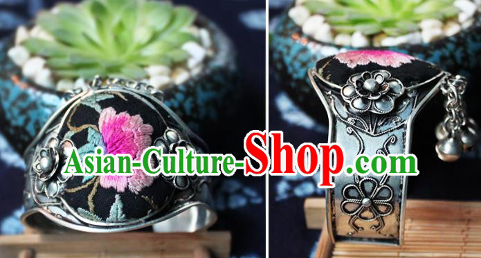 China Ethnic Women Accessories Handmade National Embroidered Bracelet Silver Bangle