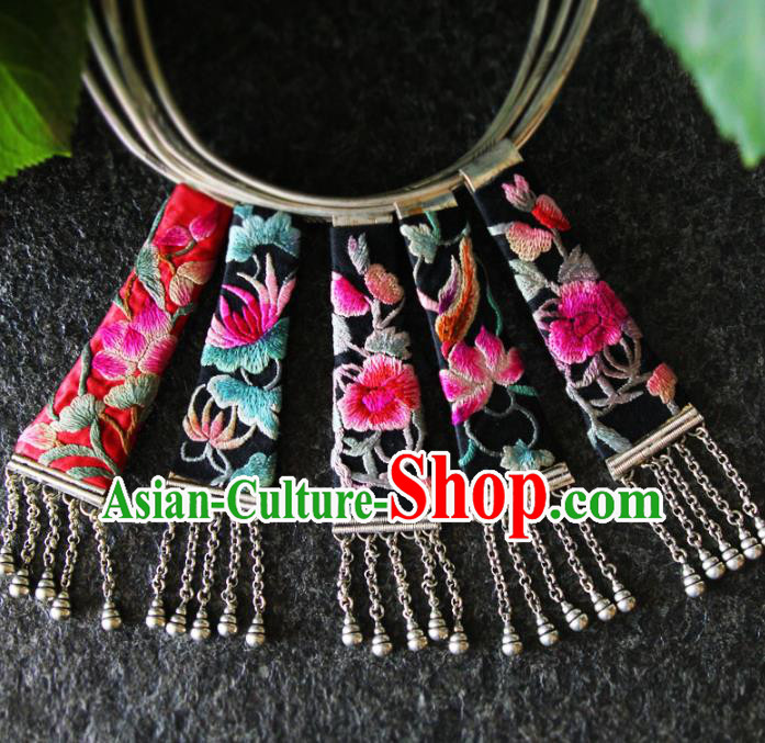 China Ethnic Jewelry Accessories National Embroidered Necklace Women Silver Necklet