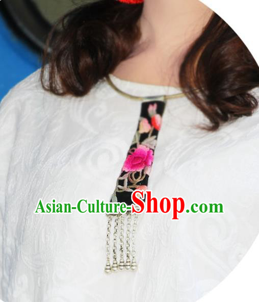 China Ethnic Jewelry Accessories National Embroidered Necklace Women Silver Necklet