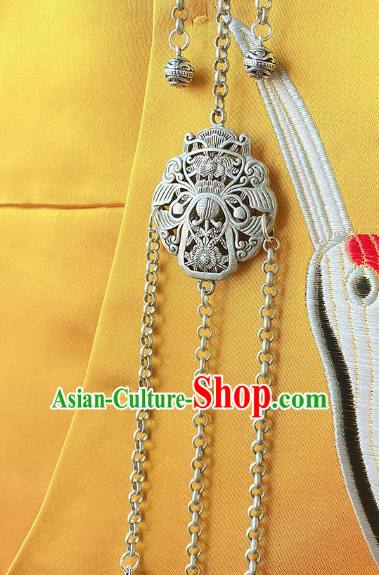 China Traditional Silver Carving Bat Brooch Classical Tassel Pendant Cheongsam Accessories