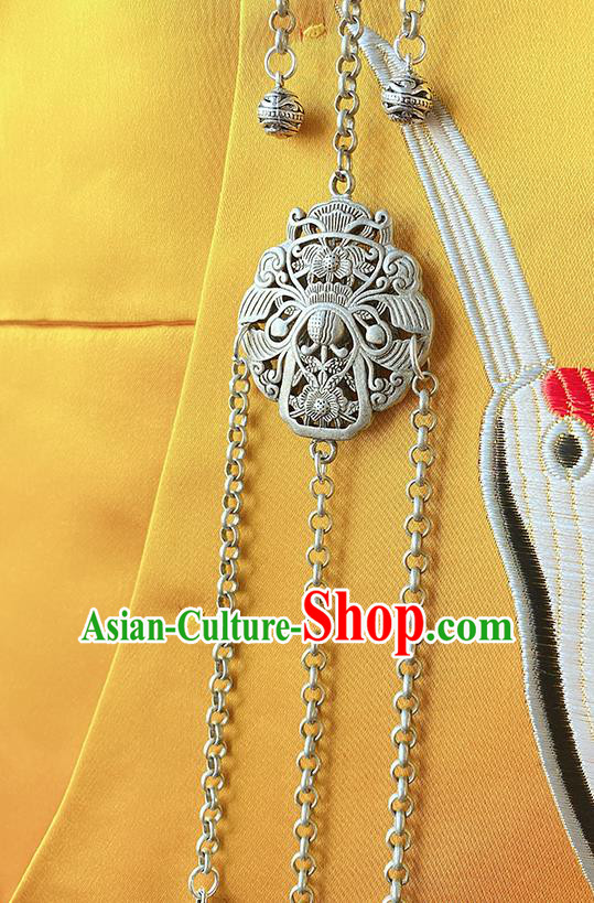 China Traditional Silver Carving Bat Brooch Classical Tassel Pendant Cheongsam Accessories