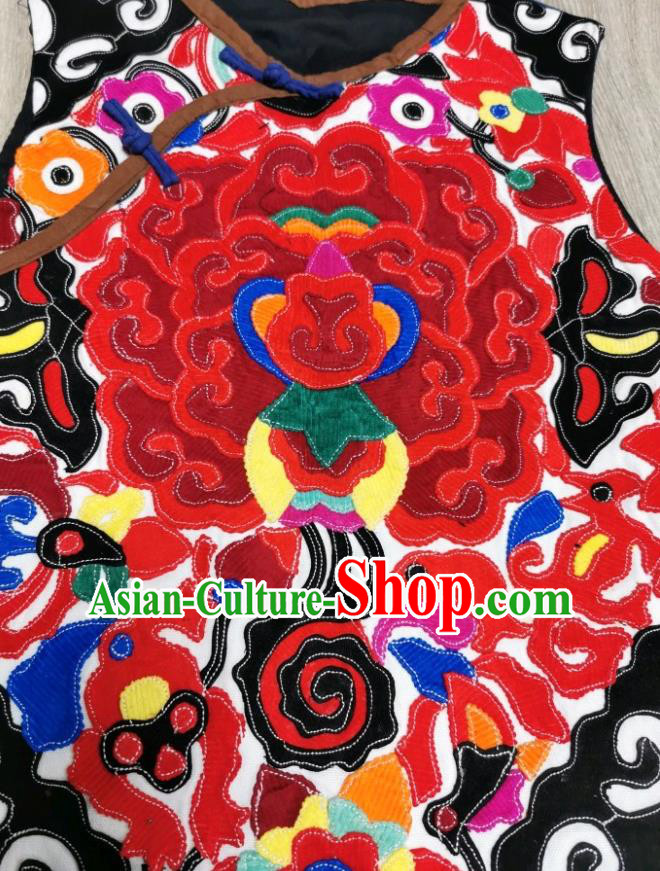 Top Grade China Traditional Upper Outer Garment Waistcoat Tang Suit Embroidered Vest