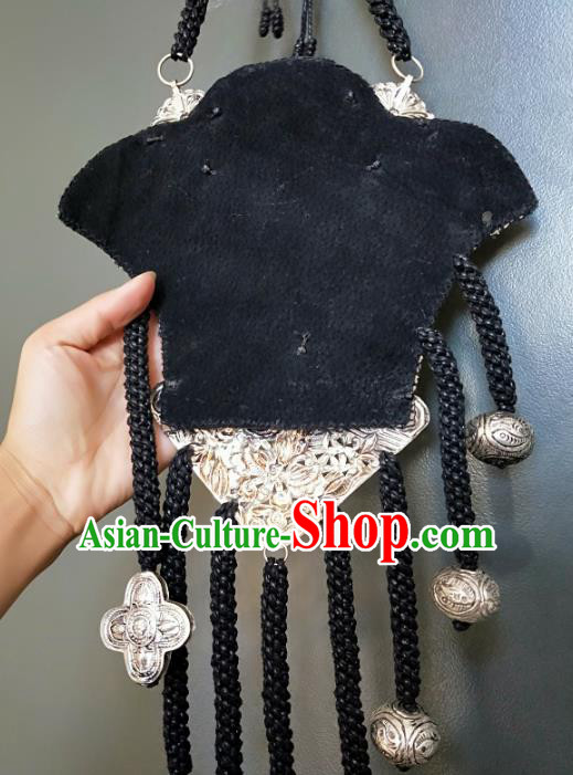 China National Silver Carving Tassel Necklet Traditional Miao Ethnic Handmade Embroidered Jewelry Accessories