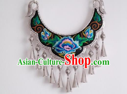 Handmade China Miao Ethnic Folk Dance Accessories National Silver Longevity Lock Embroidered Necklace