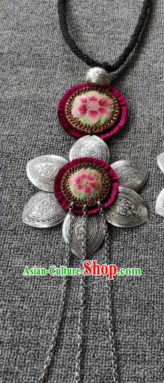 China National Embroidered Necklet Accessories Miao Ethnic Silver Flowers Necklace