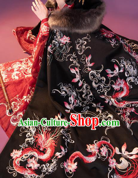 Traditional China Jin Dynasty Clothing Ancient Imperial Concubine Embroidered Black Cloak