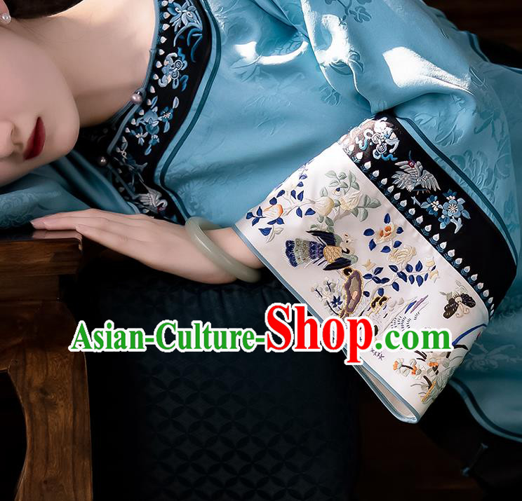 China Traditional Qing Dynasty Qipao Dress Embroidered Blue Silk Cheongsam