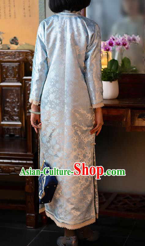 China Traditional Costume National Women Dress Classical Cheongsam Light Green Silk Qipao