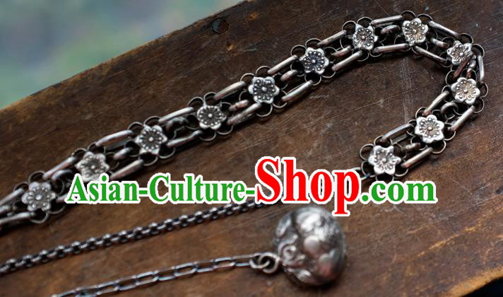 Handmade China Traditional Silver Carving Necklace Accessories National Women Jewelry Pendant