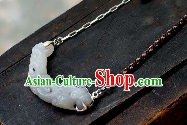 China Traditional White Jade Necklace Handmade Jewelry Accessories