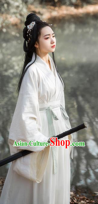 China Traditional Jin Dynasty Female Swordsman Historical Clothing Ancient Noble Beauty White Hanfu Dress