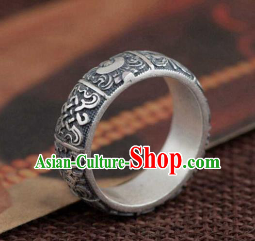 China Traditional Handmade Carving Silver Bracelet National Bangle Accessories