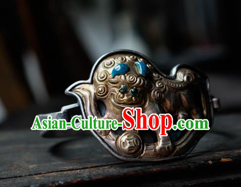 Chinese Handmade Bracelet Accessories Traditional Silver Carving Lion Jewelry