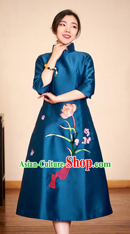 Traditional Chinese Graceful Embroidered Blue Cheongsam Tang Suit Silk Qipao Dress for Women