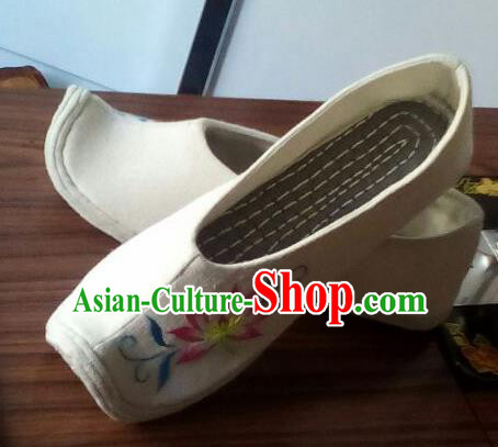Chinese Traditional Handmade Embroidered Lotus White Shoes Opera Shoes Hanfu Shoes Ancient Princess Shoes for Women