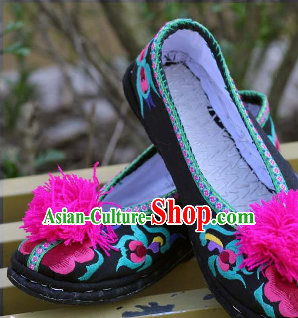 Chinese Handmade Black Cloth Embroidered Shoes Hanfu Shoes Traditional National Shoes for Women