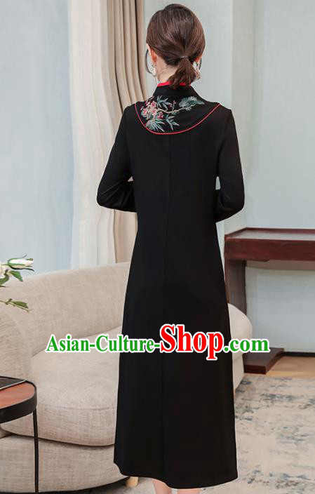 Chinese Traditional Embroidered Black Cheongsam Costume China National Qipao Dress for Women