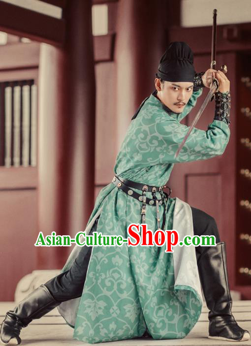Chinese Ancient Drama Chivalry Swordsman Green Robe Traditional Tang Dynasty Imperial Bodyguard Costumes for Men