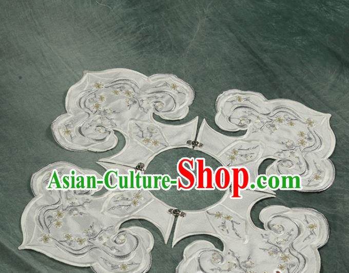 Traditional Chinese Hanfu Embroidered White Cloud Shoulder Handmade Ancient Princess Cape Accessories for Women
