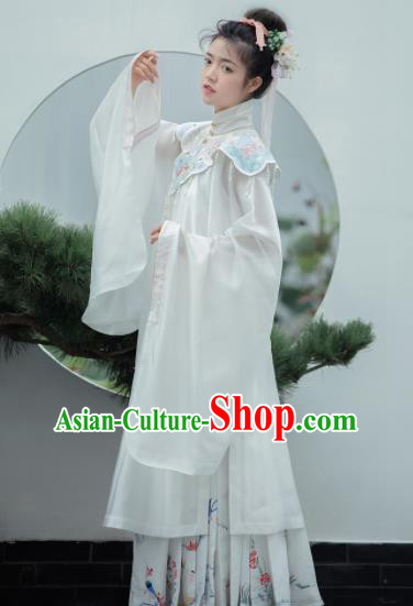 Chinese Ancient Royal Princess Embroidered White Blouse and Skirt Traditional Ming Dynasty Court Lady Costume for Women