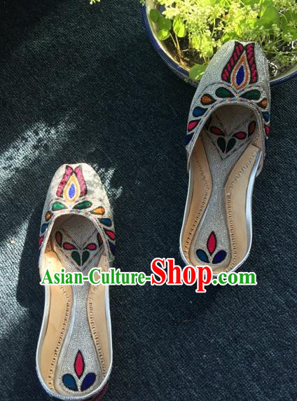Asian India Traditional Embroidered Argent Leather Shoes Indian Handmade Shoes for Women