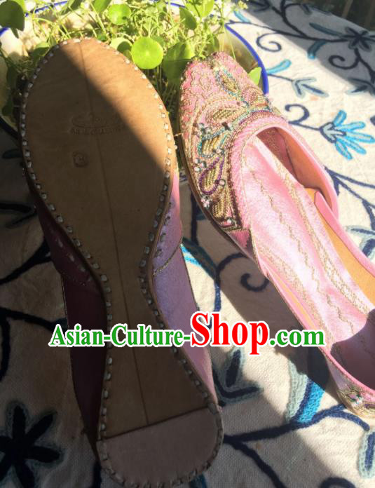 Asian India Traditional Bride Embroidered Pink Leather Shoes Indian Handmade Shoes for Women