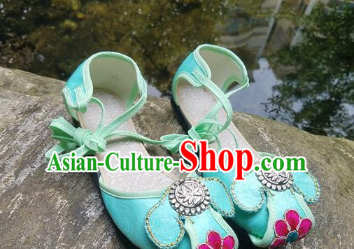Traditional Chinese Yunnan National Light Green Shoes Women Shoes Embroidered Sandal