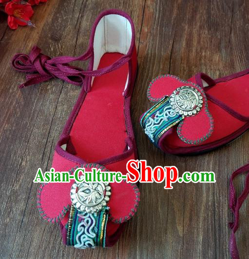 Traditional Chinese Ethnic Bride Embroidered Red Shoes Handmade Yunnan National Shoes Hanfu Shoes for Women