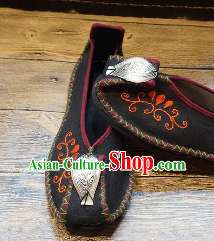 Traditional Chinese Wedding Ethnic Black Shoes Embroidered Shoes Yunnan National Shoes for Women
