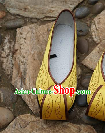 Traditional Chinese Yellow Embroidered Shoes National Ethnic Wedding Shoes Hanfu Shoes for Women