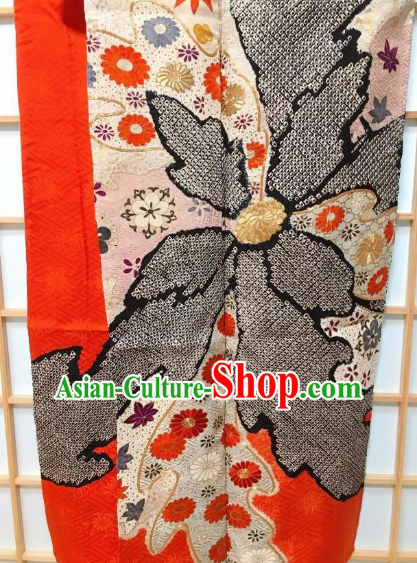 Traditional Japanese Embroidered Chrysanthemum Red Furisode Kimono Japan Yukata Dress Costume for Women