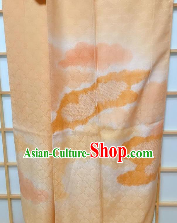 Japanese Traditional Pattern Light Yellow Tsukesage Kimono Japan Yukata Dress Costume for Women