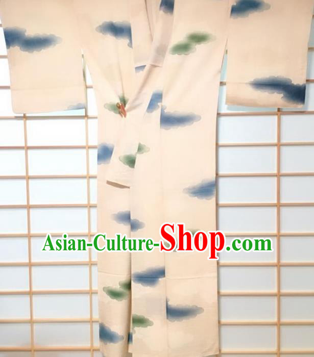 Japanese Classical Cloud Pattern White Kimono Japan Traditional Yukata Dress Costume for Women