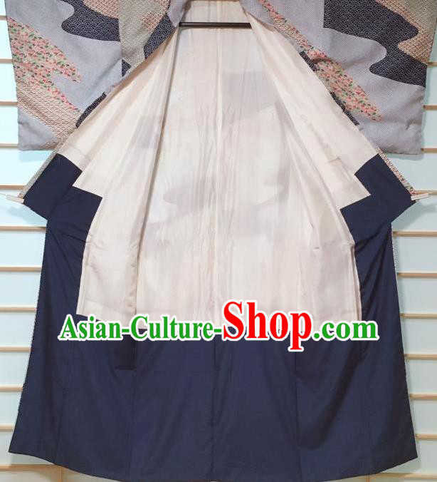 Traditional Japanese Grey Kimono Japan Classical Scale Pattern Yukata Dress Costume for Women