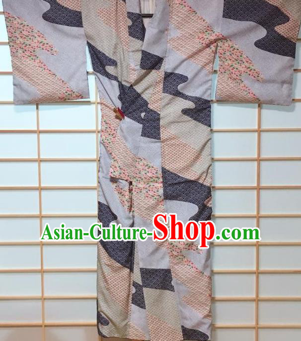 Traditional Japanese Grey Kimono Japan Classical Scale Pattern Yukata Dress Costume for Women