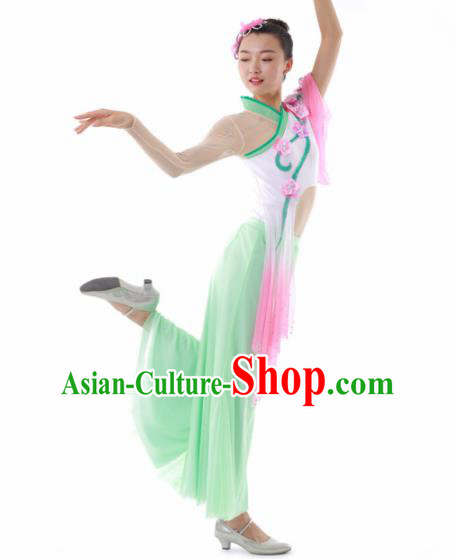 Chinese Traditional Fan Dance Light Green Outfits Folk Dance Stage Performance Costume for Women