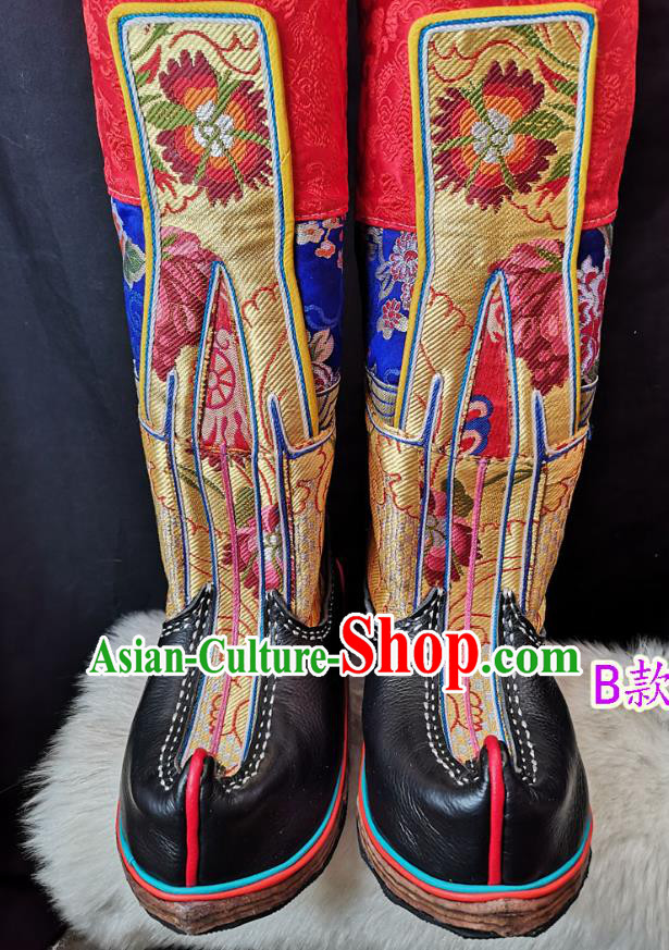 Handmade Chinese Zang Nationality Red Boots Traditional Tibetan Ethnic Shoes for Men