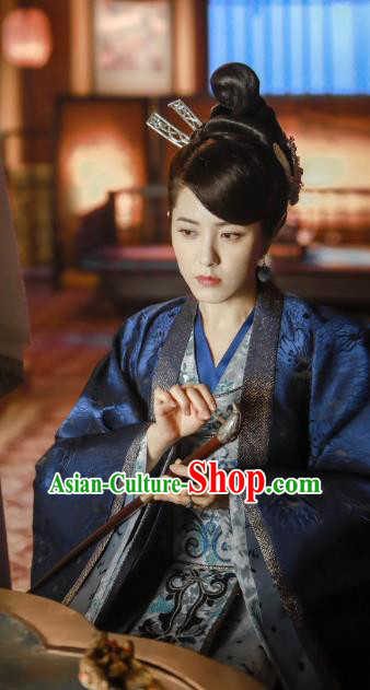 Chinese Historical Drama Swords of Legends Ancient Dame Fu Qingjiao Costume and Headpiece for Women