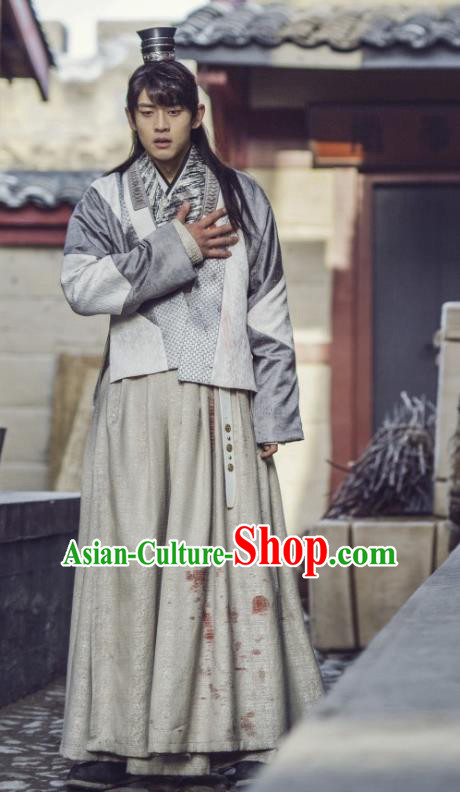 Chinese Ancient Servant Swordsman Clothing and Headwear Drama Tang Dynasty Tour Yun Ye White Costumes