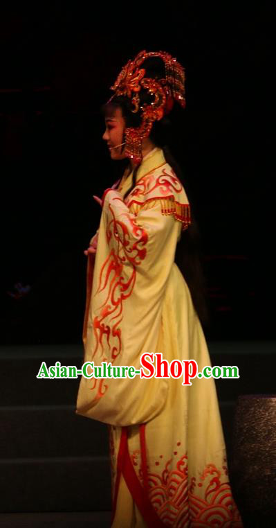 Chinese Shaoxing Opera Hua Tan Dress Garment and Headdress Han Gong Yuan Yue Opera Actress Queen Huo Chengjun Apparels Costumes