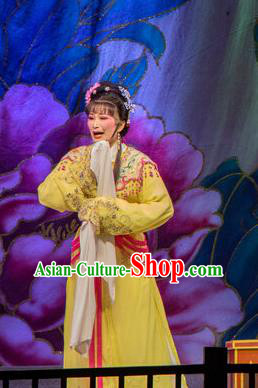Chinese Shaoxing Opera Hua Tan Costumes The Pearl Tower Apparels Yue Opera Diva Garment Noble Lady Yellow Dress and Hair Ornaments