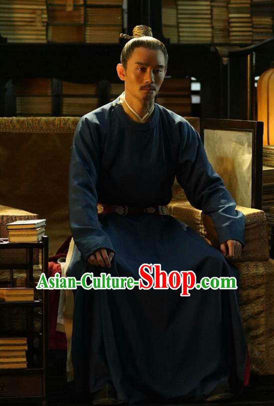 Chinese Ancient Emperor Informal Clothing Drama Serenade of Peaceful Joy Song Dynasty Renzong Zhao Zhen Historical Costumes and Headpieces